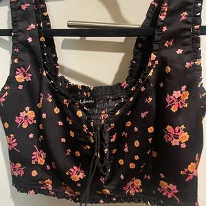 for Love & Lemons black floral crop top!!!!